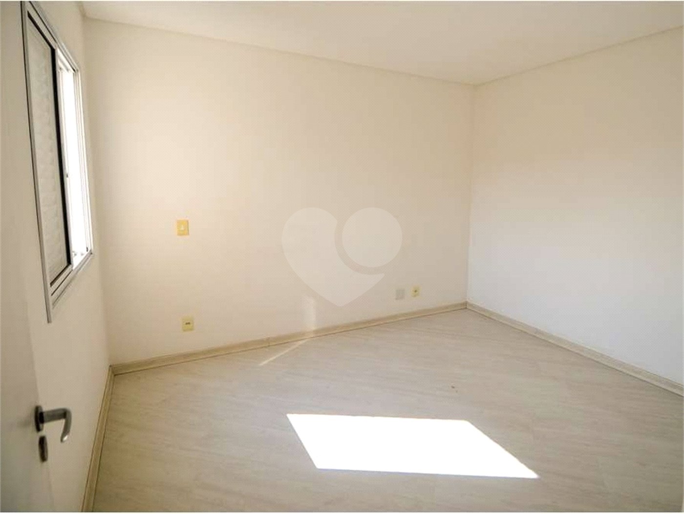 Apartamento à venda ou para alugar com 4 quartos, sendo 2 suítes, em Vila Oliveira, Mogi das Cruzes, SP