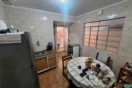 Sobrado à venda com 2 quartos em Vila Nivi, São Paulo, SP