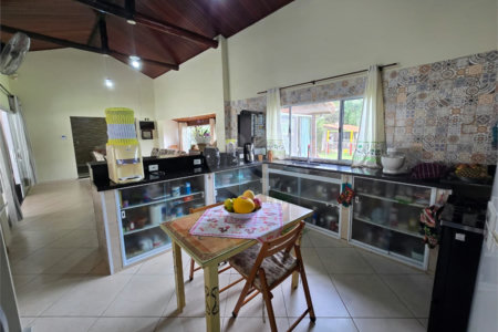 Chácara à venda com 3 quartos, sendo 1 suíte, em Cercadinho, Alambari, SP