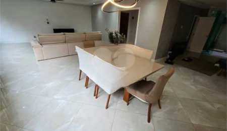 Apartamento à venda com 3 quartos, sendo 2 suítes, em Tijuca, Rio de Janeiro, RJ