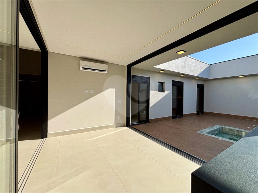 Casa à venda com 3 suítes no condomínio Residencial Dona Maria Candida, Indaiatuba - SP