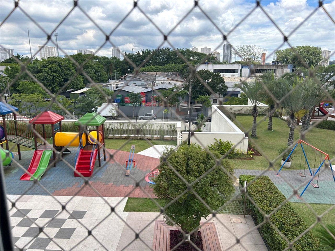 Apartamento à venda com 3 suítes em Jardim Marajoara, São Paulo, SP