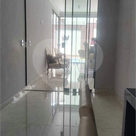 Casa à venda com 3 quartos, sendo 2 suítes, no condomínio Jardim Valencia, Ribeirão Preto - SP