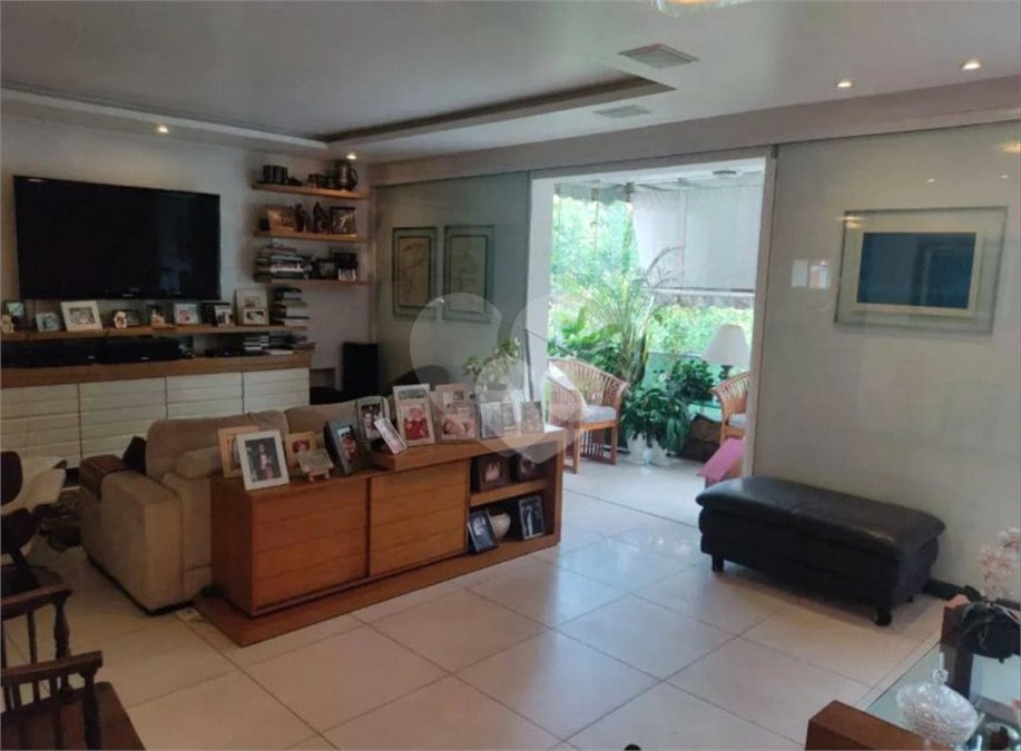 Apartamento à venda com 4 quartos, sendo 2 suítes, em Cosme Velho, Rio de Janeiro, RJ