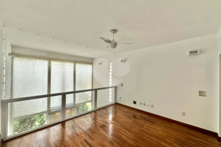 Casa à venda com 4 suítes no condomínio Recanto Impla, Carapicuíba - SP