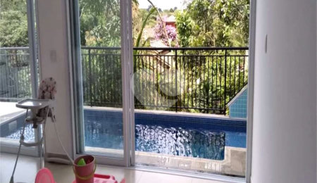 Casa à venda com 4 quartos, sendo 3 suítes,  no condomínio Alpes da Cantareira, Mairiporã - SP