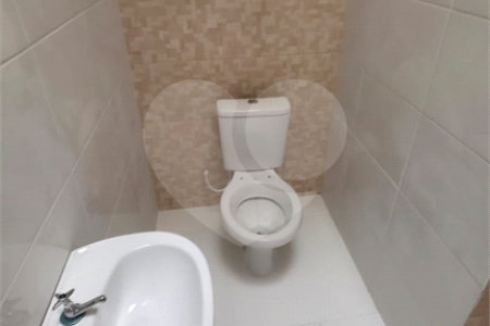 Sobrado à venda com 2 quartos em Parque Guaianazes, São Paulo, SP