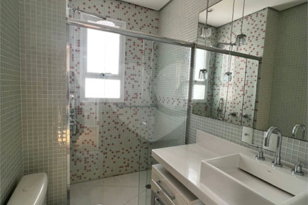 Apartamento à venda com 4 quartos, sendo 2 suítes,  em Vila Oliveira, Mogi das Cruzes, SP
