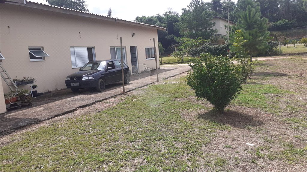 Chácara à venda com 4 quartos, sendo 1 suíte, em Vista Alegre, Vinhedo, SP