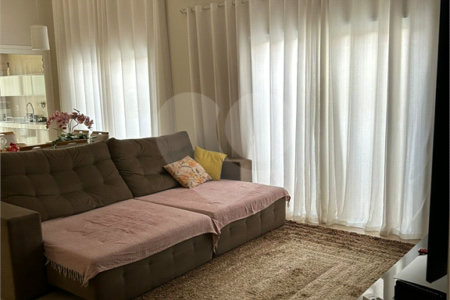 Casa à venda com 3 quartos, sendo 1 suíte, no condomínio Jardim das Acácias, Araraquara - SP
