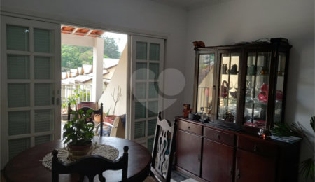 Sobrado à venda com 3 quartos, sendo 1 suíte,  em Tremembé, São Paulo, SP