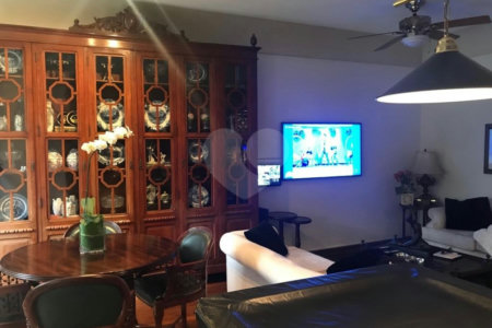 Casa à venda com 5 quartos, sendo 2 suítes,  em Jardim Everest, São Paulo, SP
