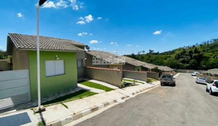 Casa à venda com 2 quartos no condomínio Residencial Vida Nova I, Atibaia - SP