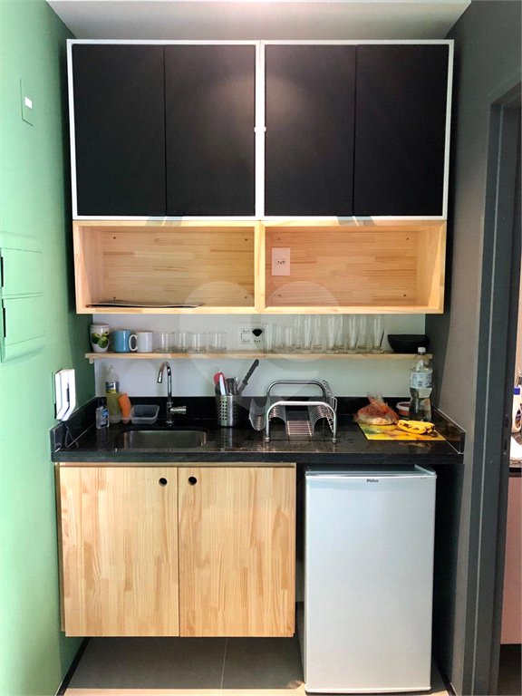 Vendo apartamento todo reformado em prédio novo por arquiteta internacional, porteira fechada e rend