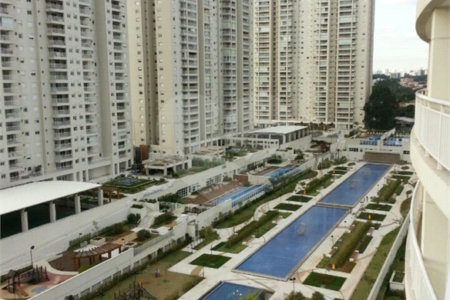 Otima sala comercial com sacada e uma vaga para auto no Nova América Office em Santo Amaro.