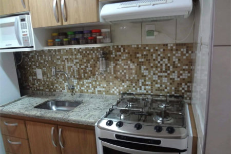 Apartamento no Condomínio Residencial Ipê I .