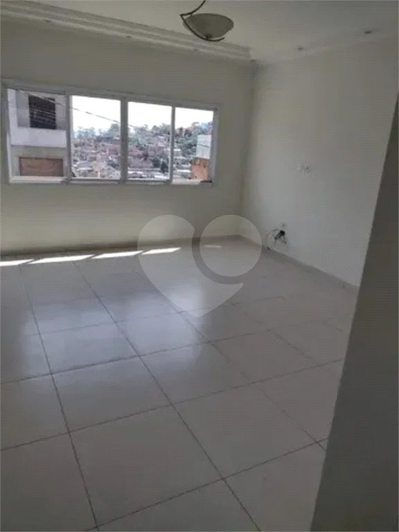 Sobrado à venda em Santo André , com 179m² , 2 dormitórios , sendo 1 suíte e 5 vagas.