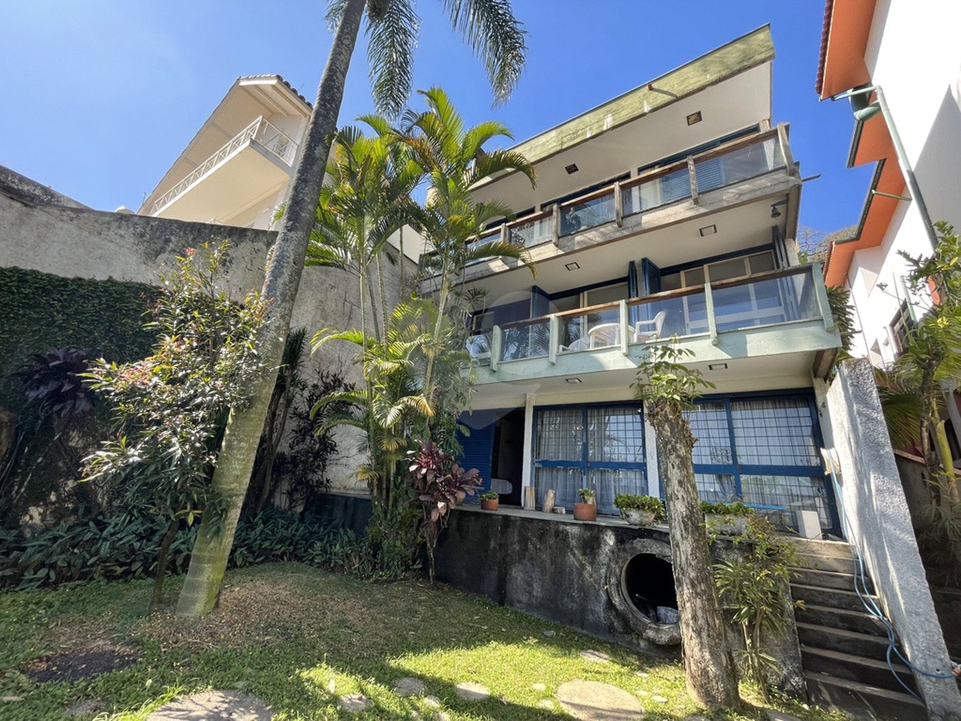 CASA DIFENCIADA NO PACAEMBU