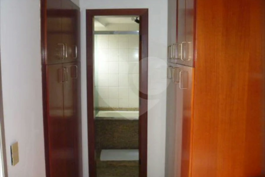 Apartamento à venda com 4 quartos, sendo 2 suítes, em Morumbi, São Paulo, SP