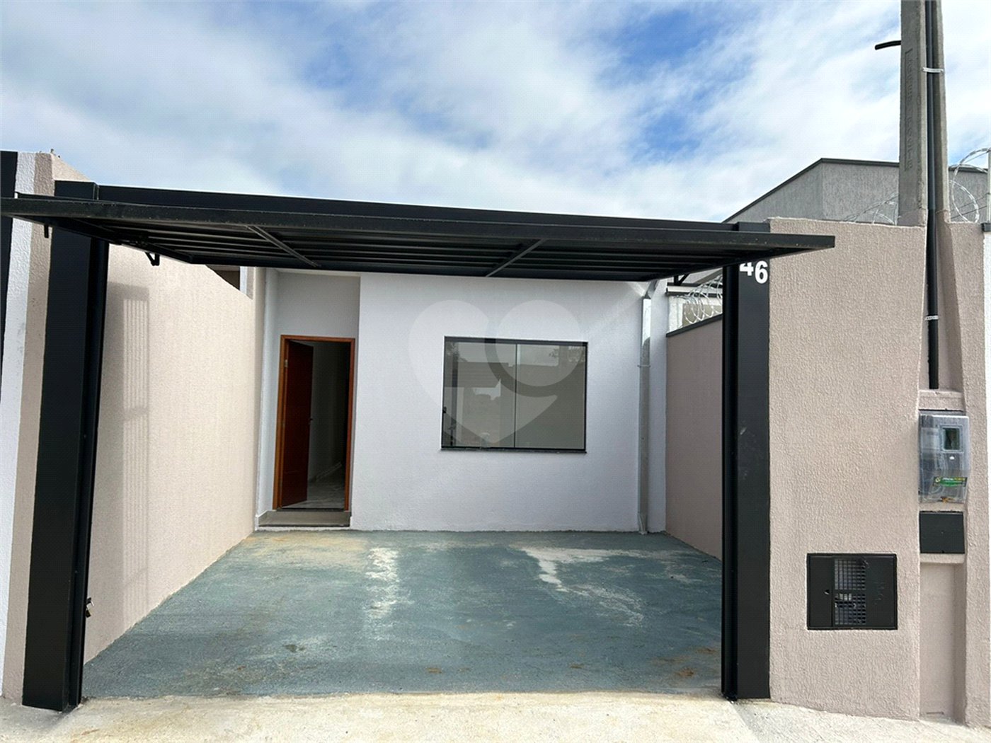 Casa à venda com 2 quartos, sendo 1 suíte, em Residencial Antares, Taubaté, SP