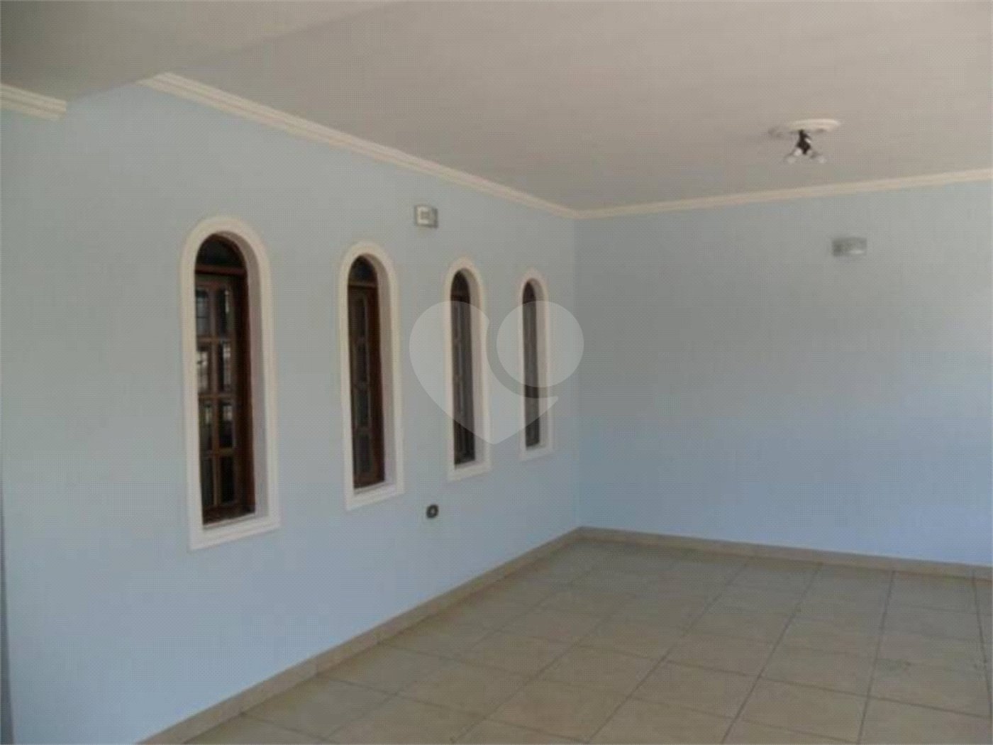 Casa à venda com 3 quartos, sendo 1 suíte, em Jardim Santa Helena, Poá, SP