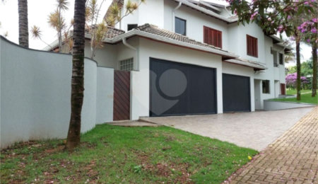 Casa à venda com 4 suítes no condomínio Reserva Colonial, Valinhos - SP
