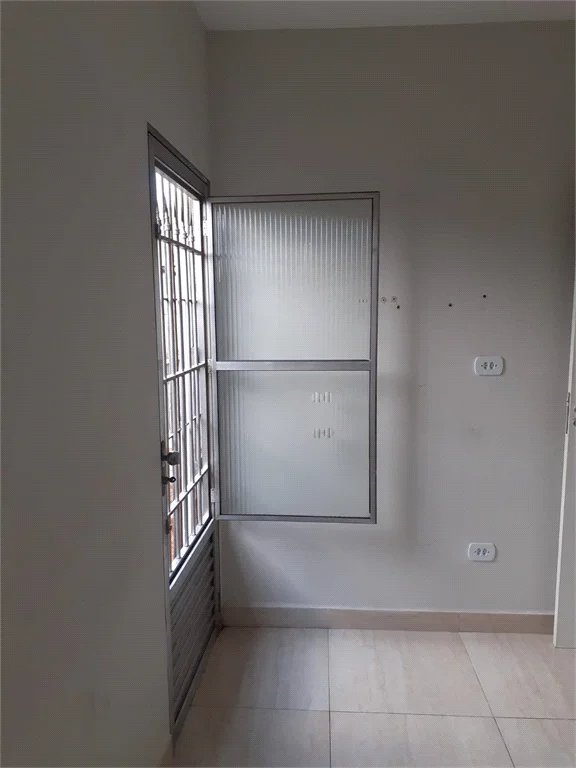 Sobrado à venda com 4 quartos, sendo 1 suíte, em Jardim Germânia, São Paulo, SP