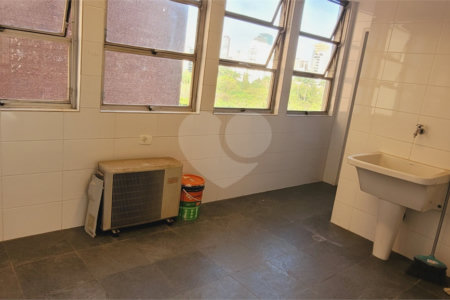 Apartamento para alugar com 3 quartos, sendo 1 suíte, em Jardim Europa, São Paulo, SP