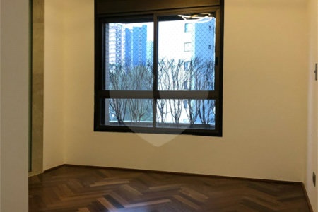 Apartamento à venda com 4 suítes em Vila Suzana, São Paulo, SP