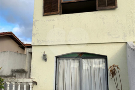 Sobrado à venda com 3 quartos, sendo 1 suíte, em Vila do Castelo, São Paulo, SP
