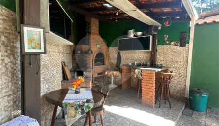 Casa à venda com 3 quartos, sendo 1 suíte,  em Mogi Moderno, Mogi das Cruzes, SP