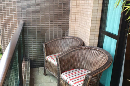 Apartamento à venda com 3 quartos, sendo 1 suíte, em Vila Paulicéia, São Paulo, SP