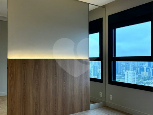 Apartamento à venda com 2 quartos, sendo 1 suíte,  em Brooklin, São Paulo, SP