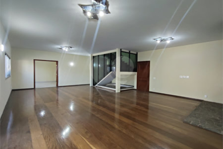 Casa à venda ou para alugar com 5 quartos, sendo 3 suítes, em Vila Maria, Itapetininga, SP