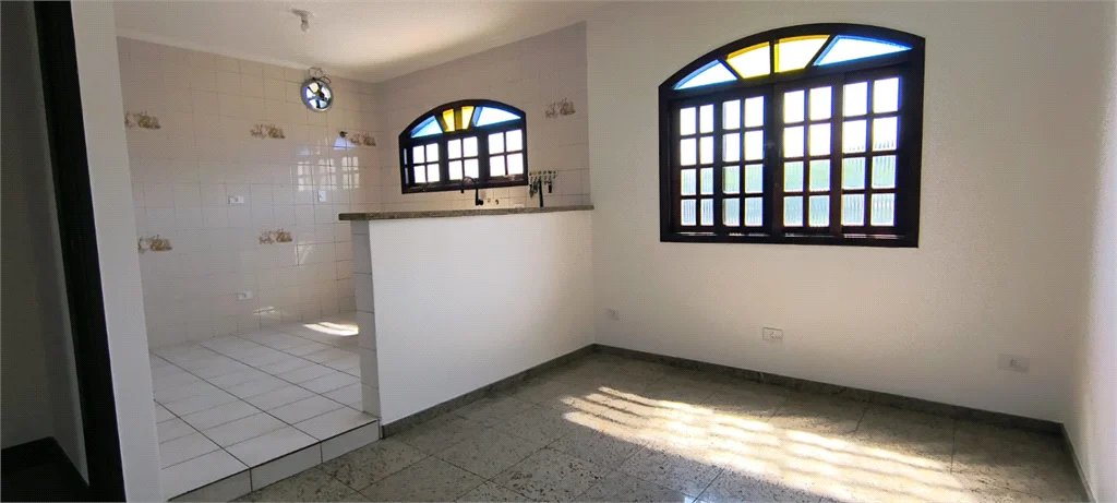 Sobrado à venda com 3 quartos, sendo 2 suítes, em Jardim Ivana, São Paulo, SP