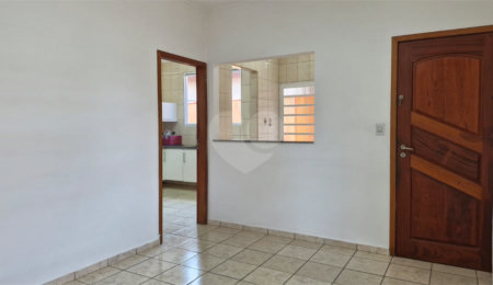 Casa para alugar com 3 quartos, sendo 1 suíte,  no condomínio Santa Mônica, Atibaia - SP