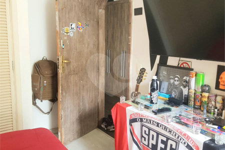 Sobrado à venda com 4 quartos, sendo 2 suítes, em Jardim Leonor, São Paulo, SP