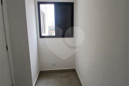 Apartamento à venda com 2 quartos em Vila dos Remédios, São Paulo, SP