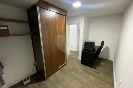Casa à venda com 4 quartos, sendo 1 suíte, no condomínio Horto Florestal II, Sorocaba - SP