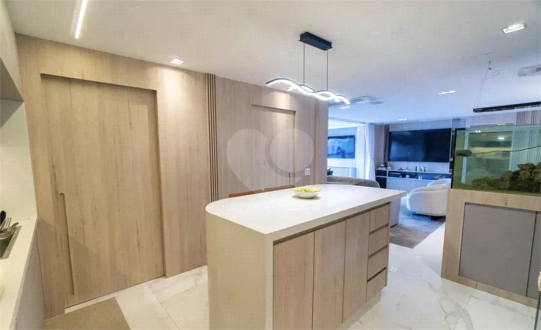 Apartamento à venda com 3 suítes em Vila Clementino, São Paulo, SP