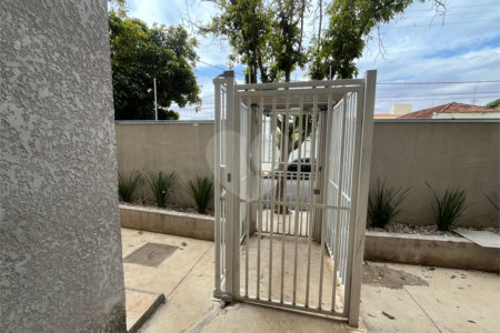 Apartamento á venda na região da Vila Prado.