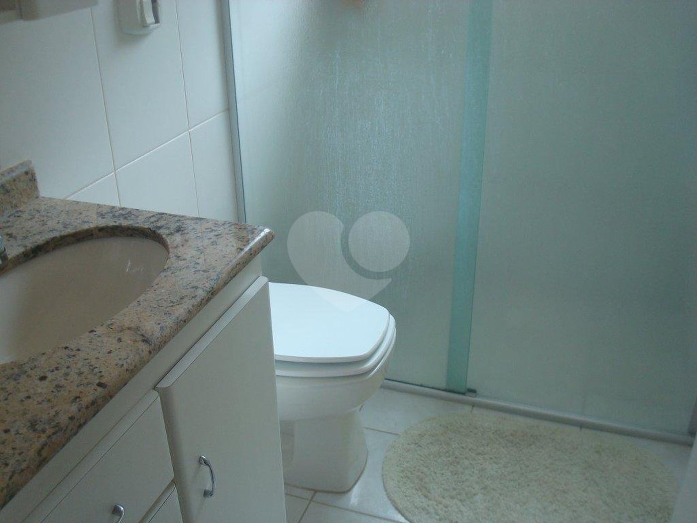 Sobrado à venda com 3 quartos, sendo 1 suíte,  em Parque Peruche, São Paulo, SP