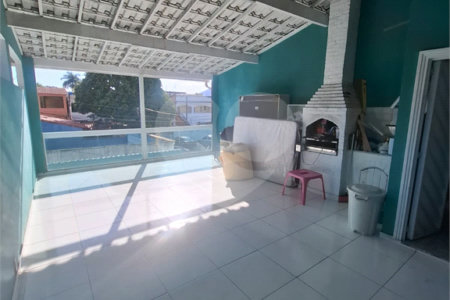 Casa à venda ou para alugar com 2 quartos, sendo 1 suíte, no condomínio Sem Nome Estrada Guandu do Sapê 1444, Rio de Janeiro - RJ