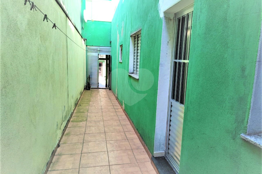 Sobrado à venda com 4 quartos, sendo 1 suíte, em Jardim Regina, São Paulo, SP
