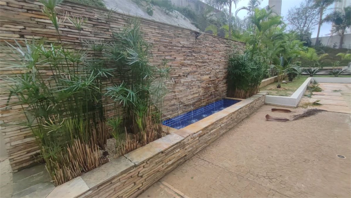 Apartamento para alugar com 3 suítes em Baeta Neves, São Bernardo do Campo, SP