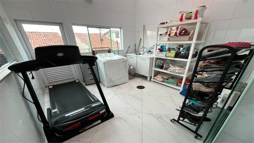 Sobrado à venda com 5 quartos, sendo 2 suítes, em Cidade Satélite Santa Bárbara, São Paulo, SP