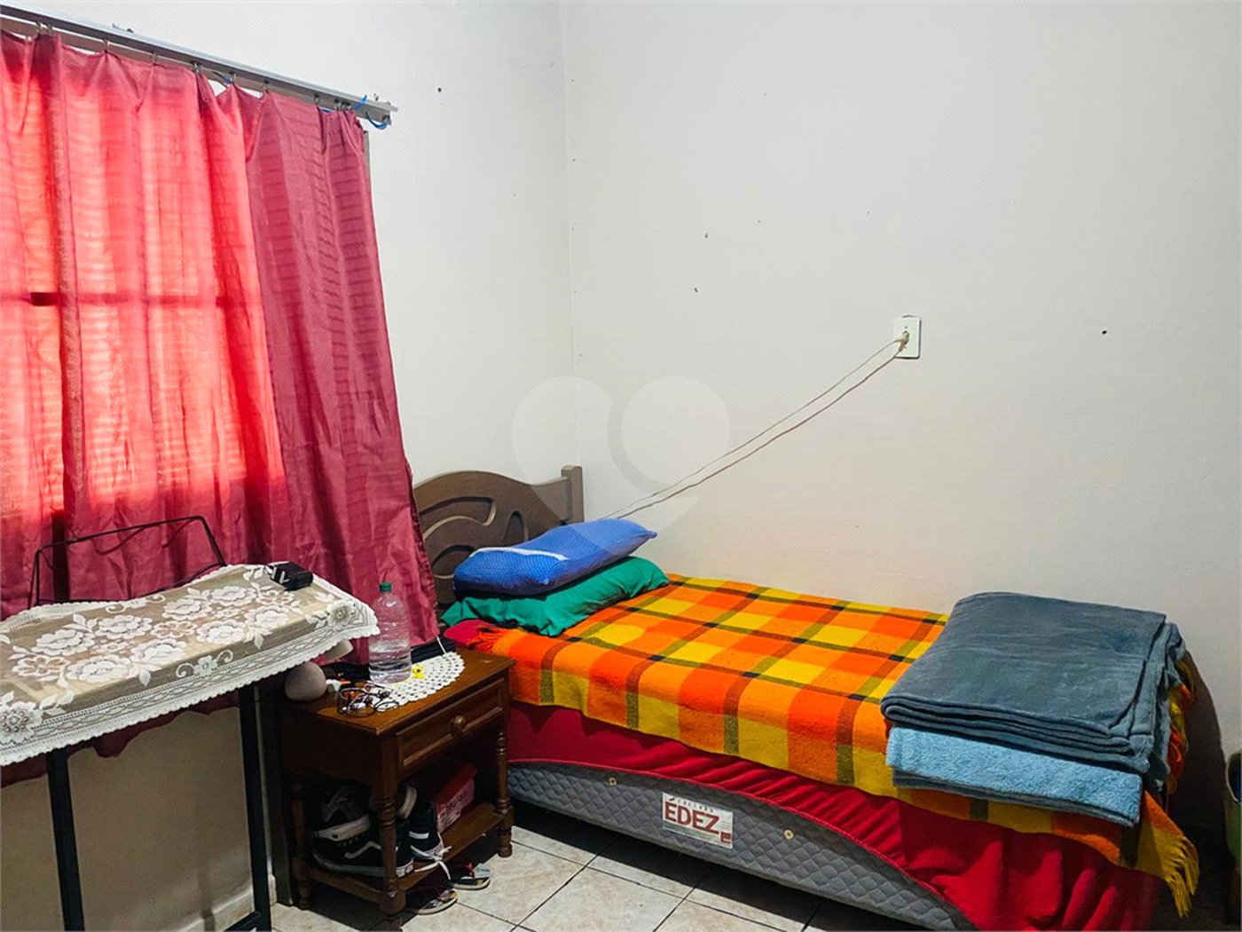 Casa à venda com 3 quartos, sendo 1 suíte, em Vila Barcelona, Sorocaba, SP