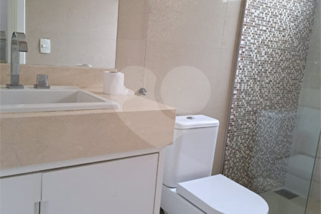Casa à venda com 3 suítes no condomínio Residencial Terra Nobre, Indaiatuba - SP