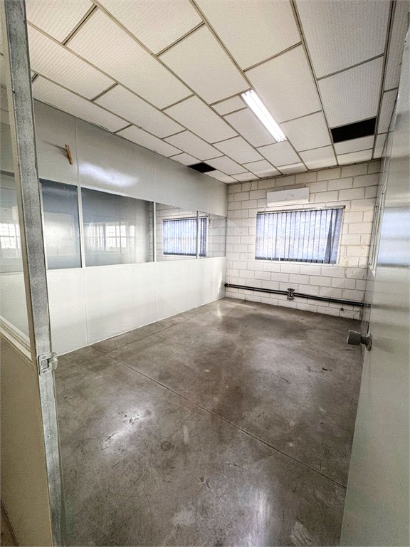 Salão para alugar em Iporanga, Sorocaba, SP