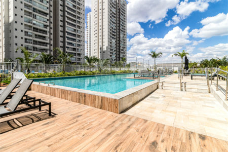 Apartamento à venda com 3 quartos, sendo 1 suíte,  em Vila Anastácio, São Paulo, SP